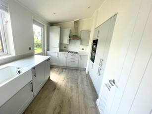 2 Bedroom Park Home For Sale In Surrey