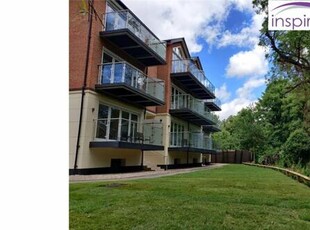 2 Bedroom Penthouse For Rent In Canterbury