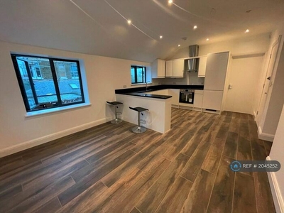 3 Bedroom Penthouse To Rent