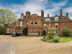 5 Bedroom House For Sale In Guildford, Surrey