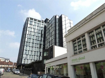 1 Bedroom Apartment For Rent In 2 Masons Avenue, Croydon