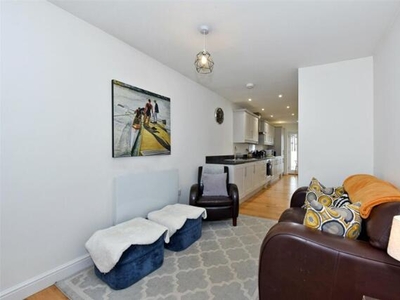 1 Bedroom Apartment For Rent In Henley-on-thames, Oxfordshire