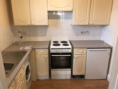 1 Bedroom Apartment For Rent In Southampton, Hampshire