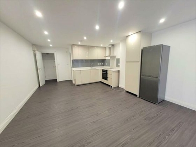 1 bedroom apartment to rent Slough, SL1 1JP