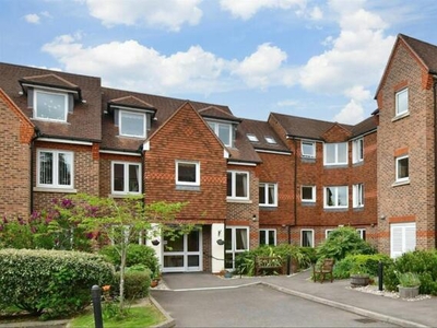 1 Bedroom Flat For Sale In Redhill