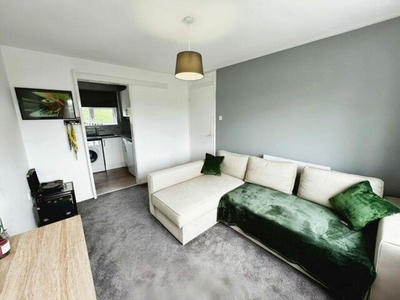 1 Bedroom Flat For Sale In Toothill, Swindon