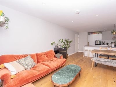 2 bed first floor flat for sale in Canonmills