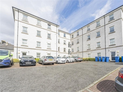 2 bed top floor flat for sale in Dunfermline