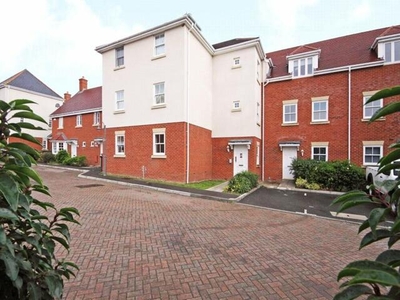 2 Bedroom Apartment For Rent In Winchester, Hampshire