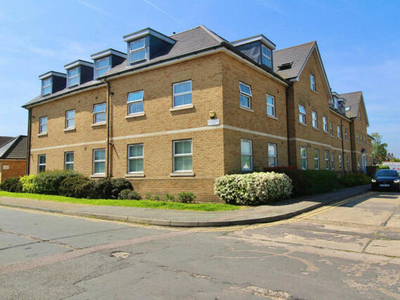 2 Bedroom Apartment For Sale In Benfleet