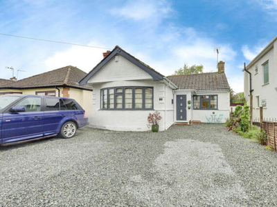 2 Bedroom Detached Bungalow For Sale In Westcliff-on-sea