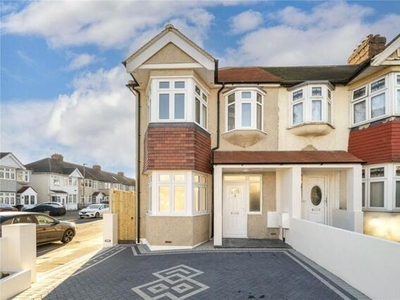 2 Bedroom End Of Terrace House For Sale In Waltham Cross, Greater London
