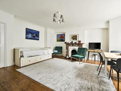 2 Bedroom Flat For Sale In Barons Court, London