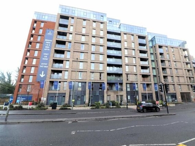 2 Bedroom Flat For Sale In Redhill, Surrey