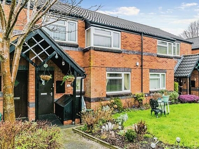 2 Bedroom Flat For Sale In Stockport, Cheshire