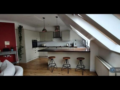 2 Bedroom Penthouse For Rent In Leeds