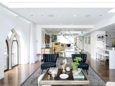 2 Bedroom Penthouse For Sale In Notting Hill