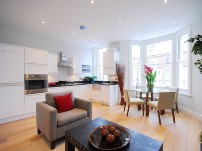 2 bedroom property to let in Ashmore Road London W9