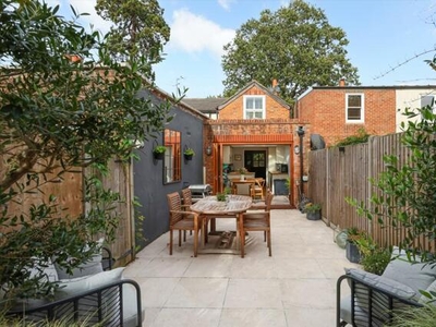 2 Bedroom Semi-detached House For Sale In Esher, Surrey