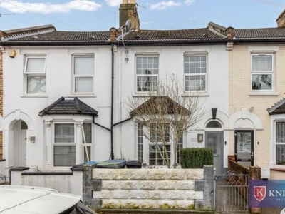 2 Bedroom Terraced House For Sale In London