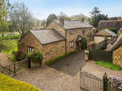 3 Bedroom Cottage For Sale In Wroxton