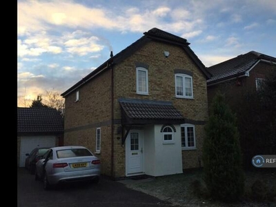 3 Bedroom Detached House For Rent In Wokingham