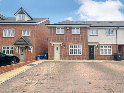 3 Bedroom End Of Terrace House For Sale In Tamworth, Staffordshire