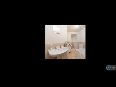 3 Bedroom Flat For Rent In Harrogate