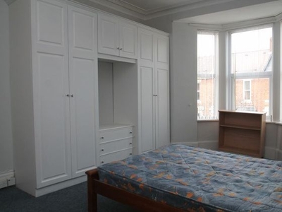 3 bedroom flat to rent Newcastle Upon Tyne, NE6 5BE