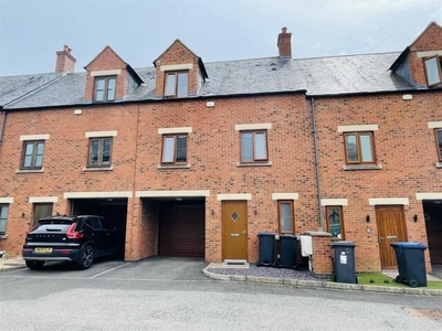 3 Bedroom House For Sale In New Street