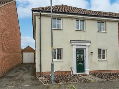 3 Bedroom Link Detached House For Sale In Clacton-on-sea