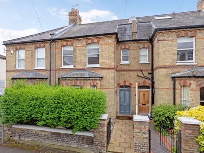 3 bedroom property to let in St. Marks Road Windsor SL4