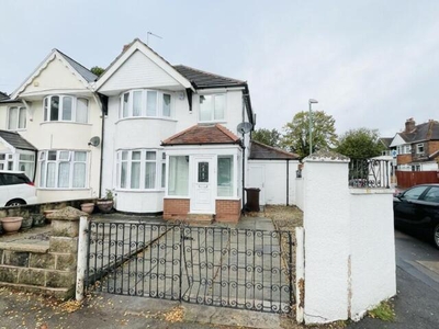 3 Bedroom Semi-detached House For Rent In Shirley, Solihull