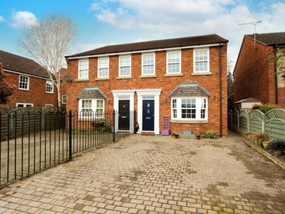 3 Bedroom Semi-detached House For Sale In Bessacarr, Doncaster