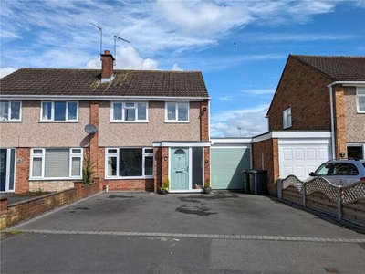 3 Bedroom Semi-detached House For Sale In Kidderminster, Worcestershire
