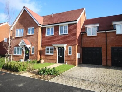 3 Bedroom Terraced House For Sale In Faygate