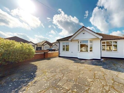 4 Bedroom Bungalow Hornchurch Greater London