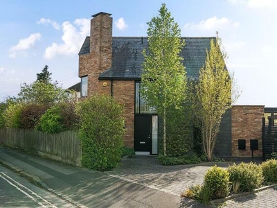 4 Bedroom Detached House For Sale In Oxford