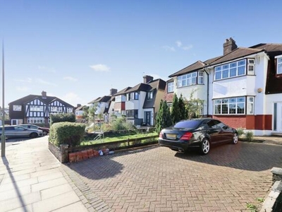 4 Bedroom House Barnet Greater London