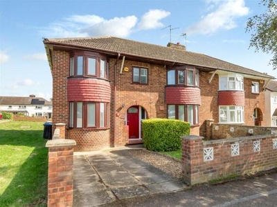 4 Bedroom House Bletchley Buckinghamshire