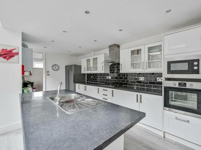 4 Bedroom House For Rent In Greenwich, London