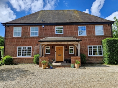 4 bedroom property to let in Inkpen Road Hungerford RG17
