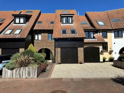 4 Bedroom Town House For Sale In Hythe
