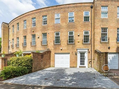 4 Bedroom Town House For Sale In Poole