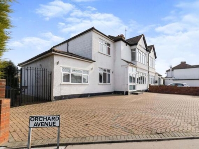 5 Bedroom Semi-detached House For Sale In Croydon