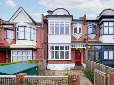 5 Bedroom Terraced House For Sale In London
