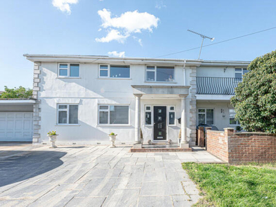 6 Bedroom Detached House For Sale In Canvey Island