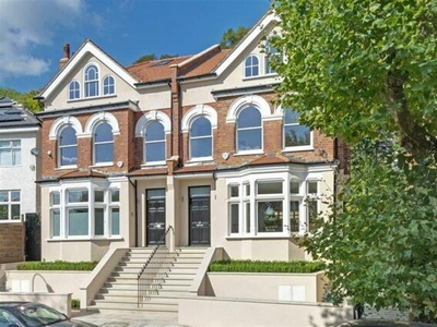 6 Bedroom Semi-detached House For Rent In Highgate