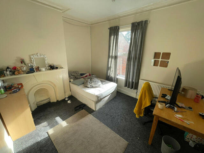 8 Bedroom Terraced House For Rent In Leeds, West Yorkshire