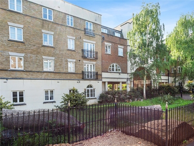 Dudley Mews, London, SW2 2 bedroom flat/apartment in London